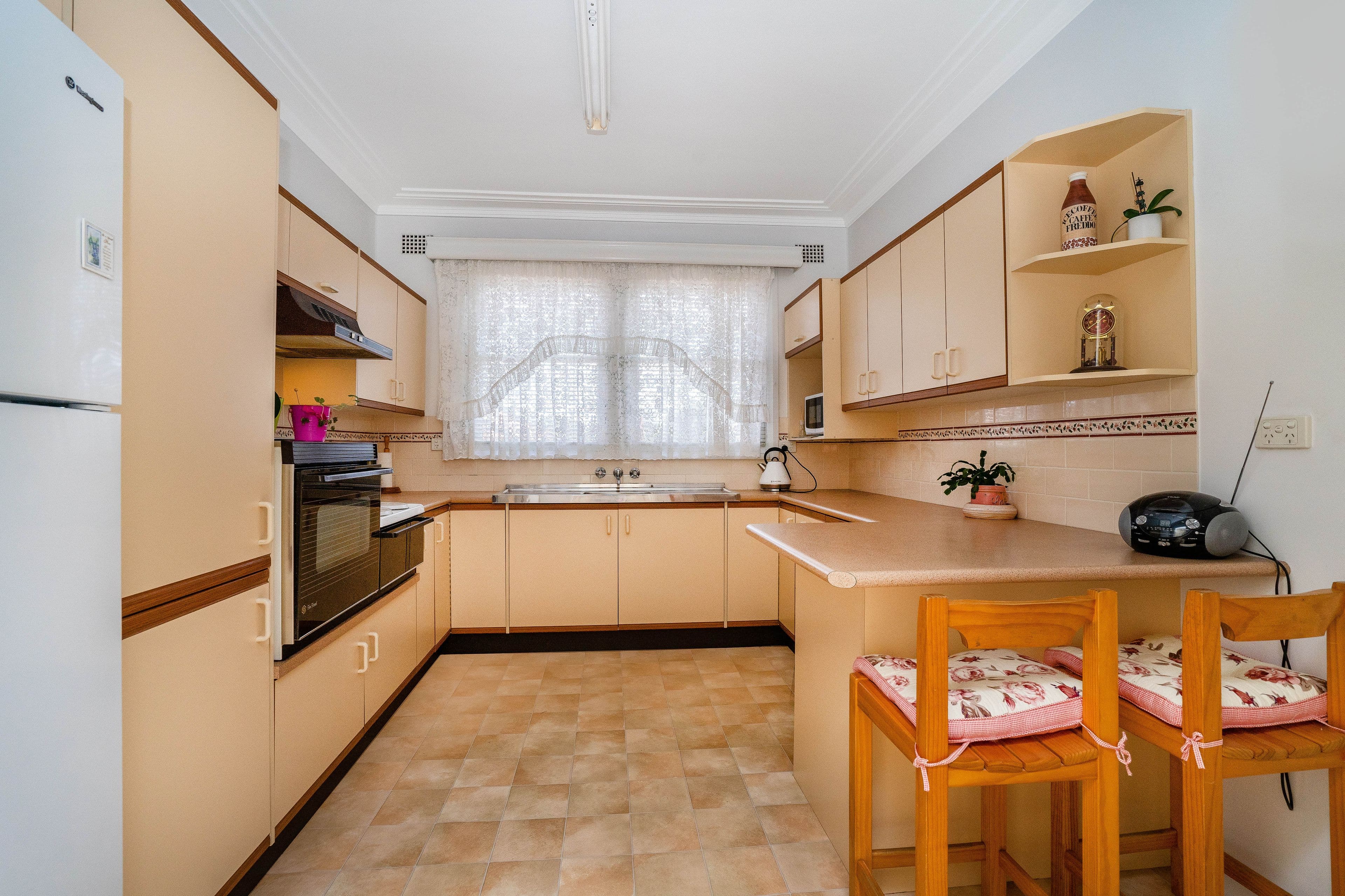 37 Second Avenue, Rutherford - Thumbnail 4
