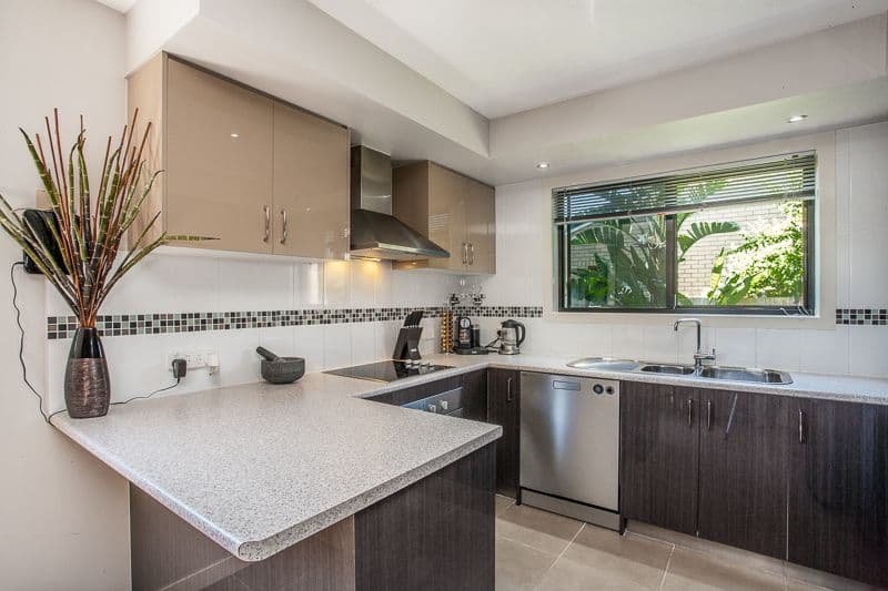 220 Oxley Avenue, MARGATE QLD 4019, Margate - Thumbnail 3