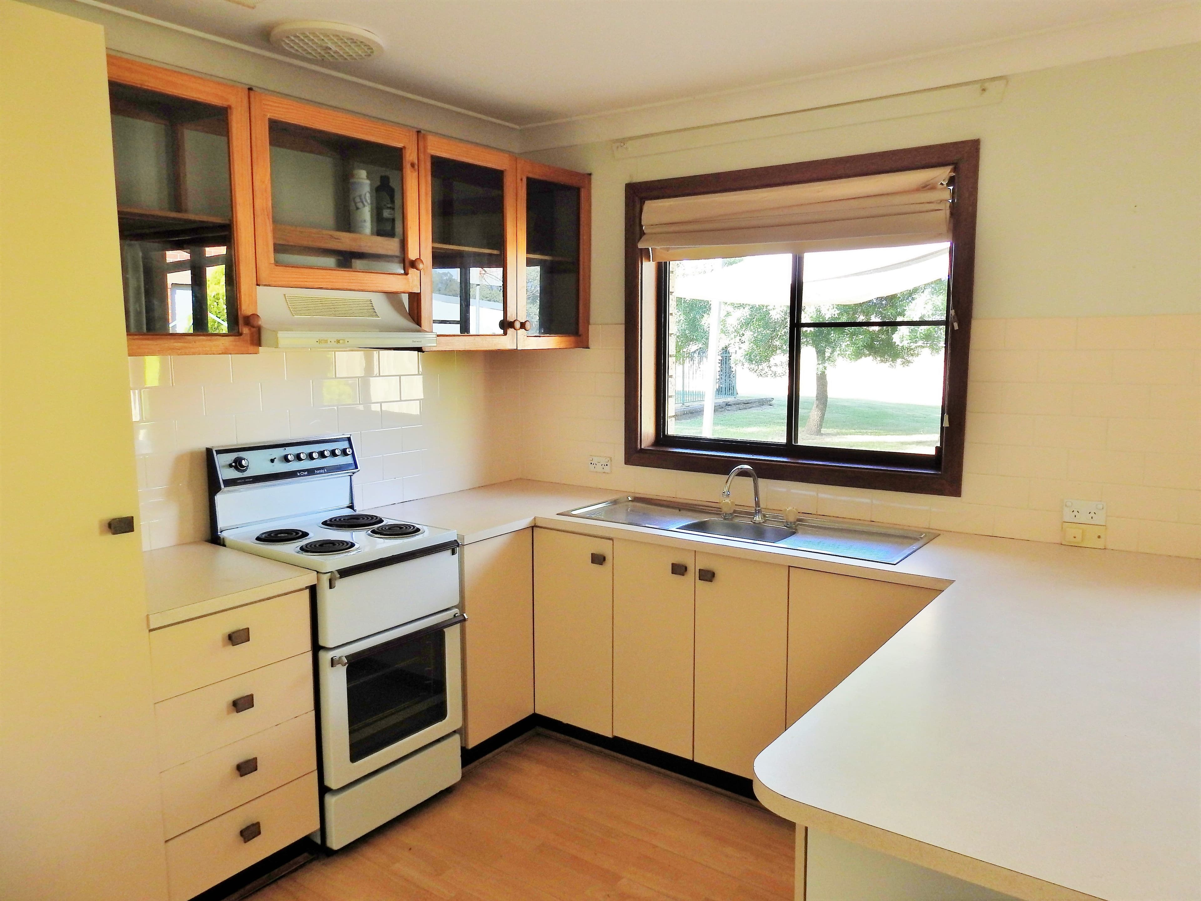 132 Bendick Murrell Road, Bendick Murrell - Thumbnail 2