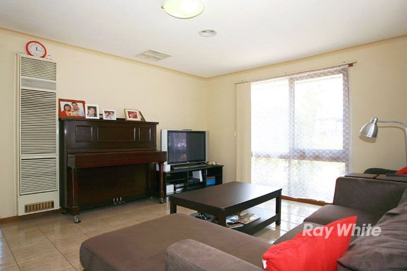 7 Wakefield Court, CRANBOURNE NORTH VIC 3977, Cranbourne North - Thumbnail 5