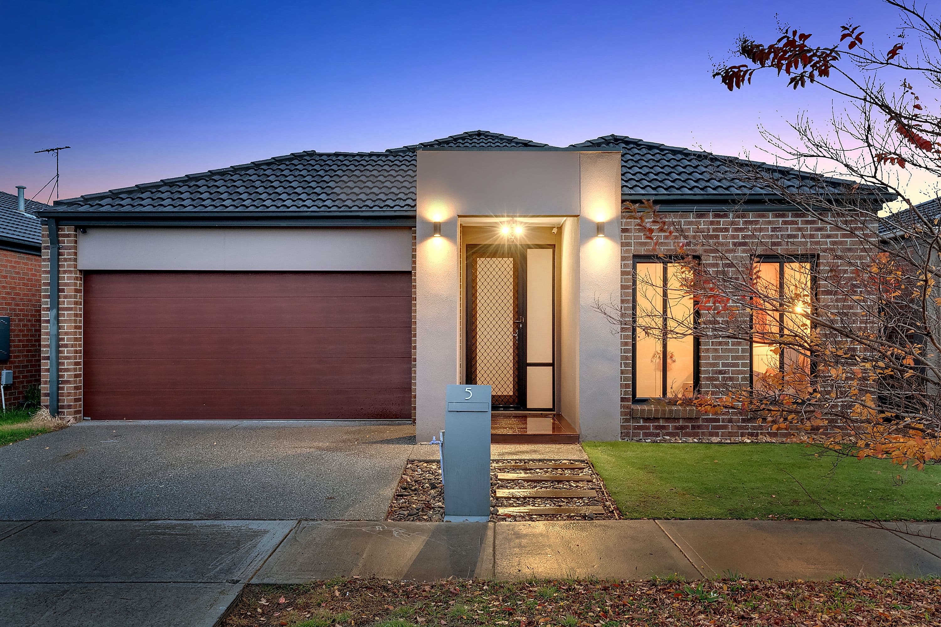 5 Bradshaw Avenue, Craigieburn VIC 3064, Craigieburn - Image 1