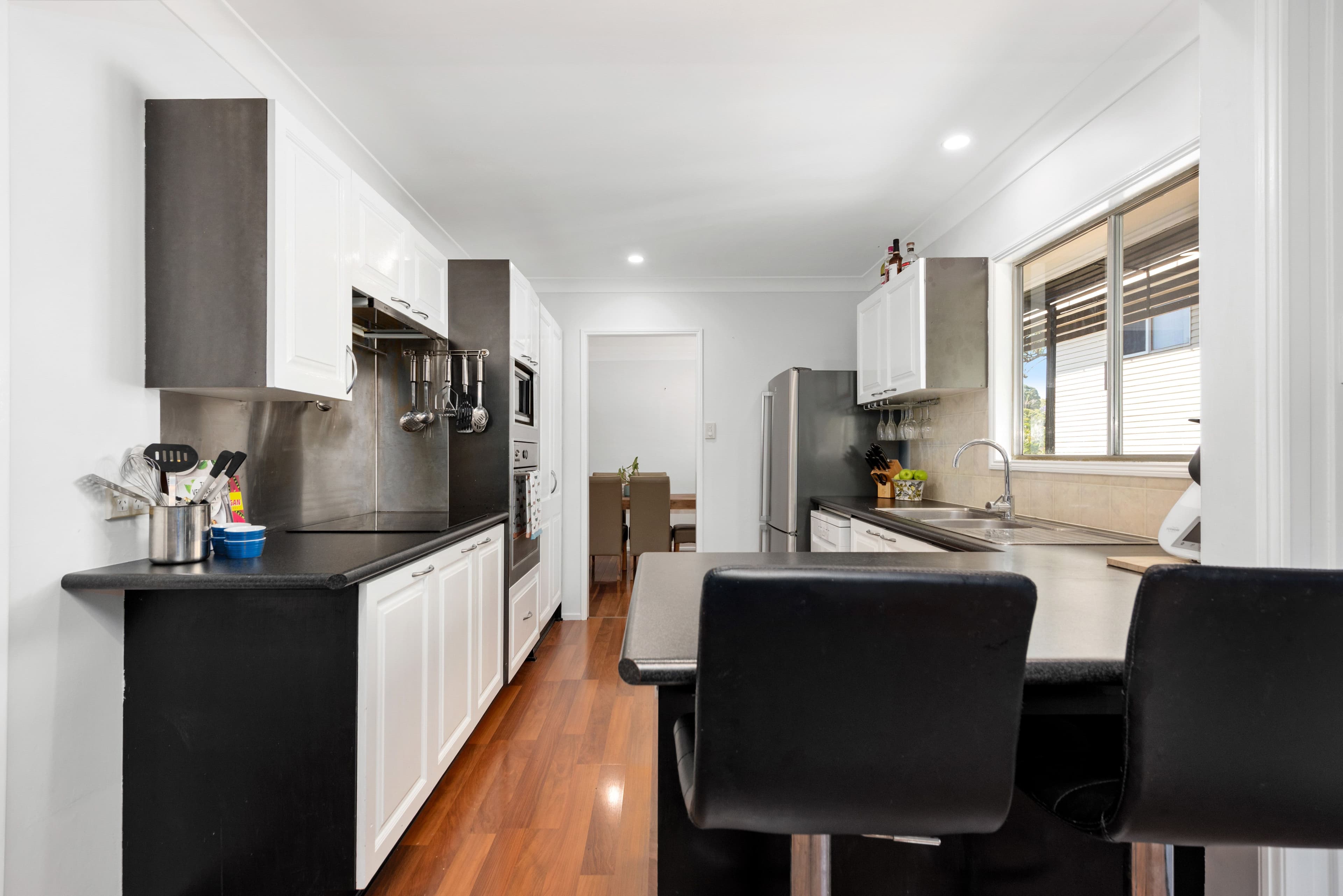 56 LOMATIA Street, Everton Hills QLD 4053, Everton Hills - Thumbnail 5