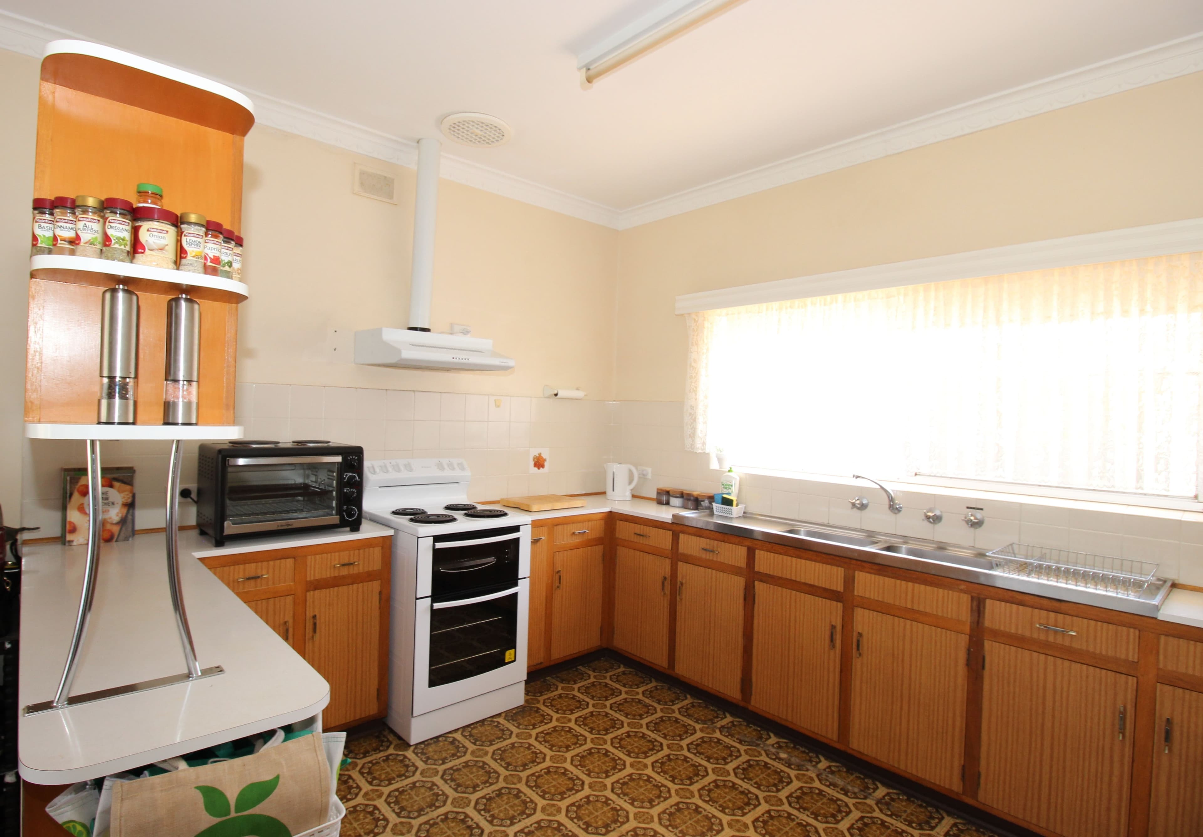 17 Miller Street, Waikerie SA 5330, Waikerie - Thumbnail 2