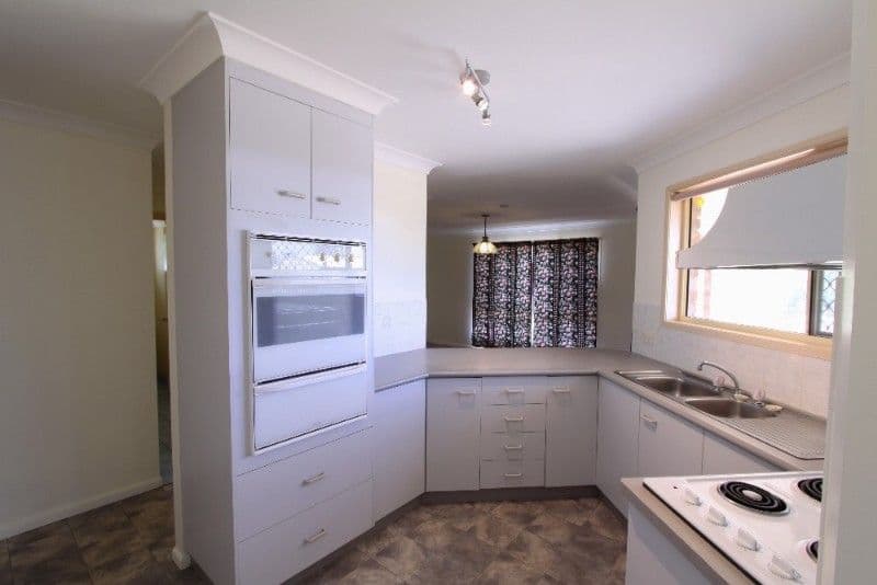 39 Mariners Way, BUNDABERG NORTH QLD 4670, Bundaberg North - Thumbnail 4