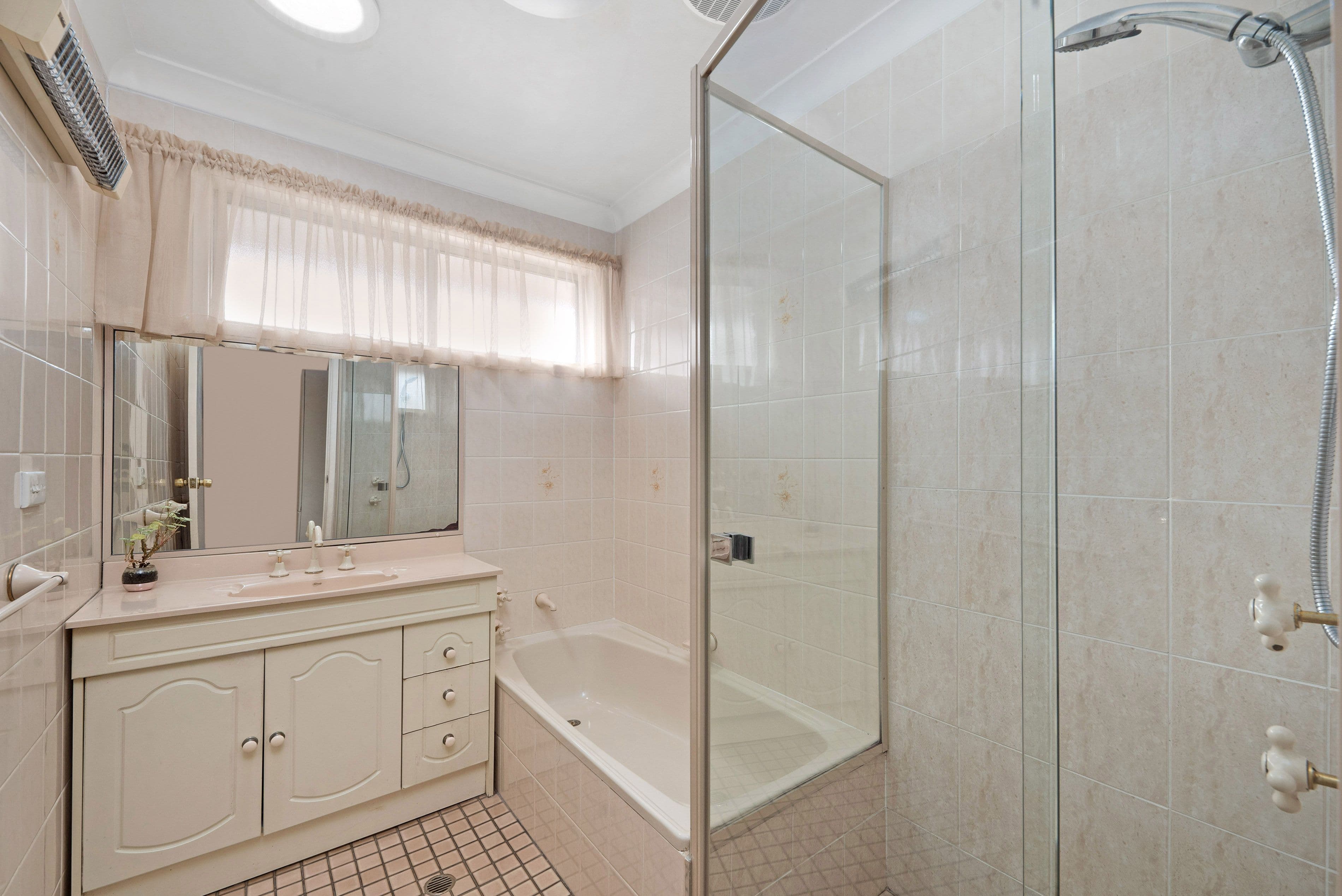 80 Wendy Avenue, Georges Hall NSW 2198, Georges Hall - Thumbnail 8