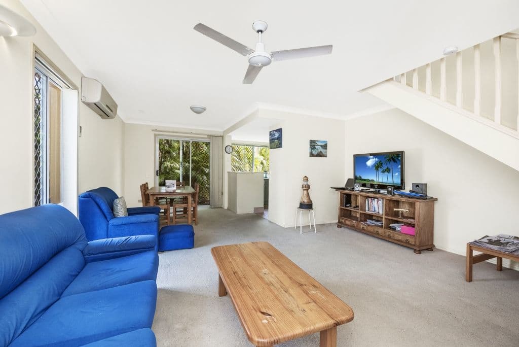 215 Cottesloe Drive, Mermaid Waters QLD 4218, Mermaid Waters - Thumbnail 2