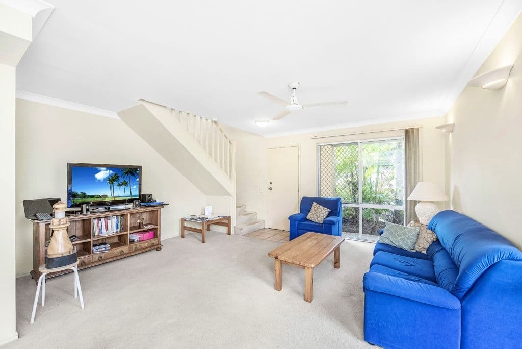 215 Cottesloe Drive, Mermaid Waters QLD 4218, Mermaid Waters - Thumbnail 3