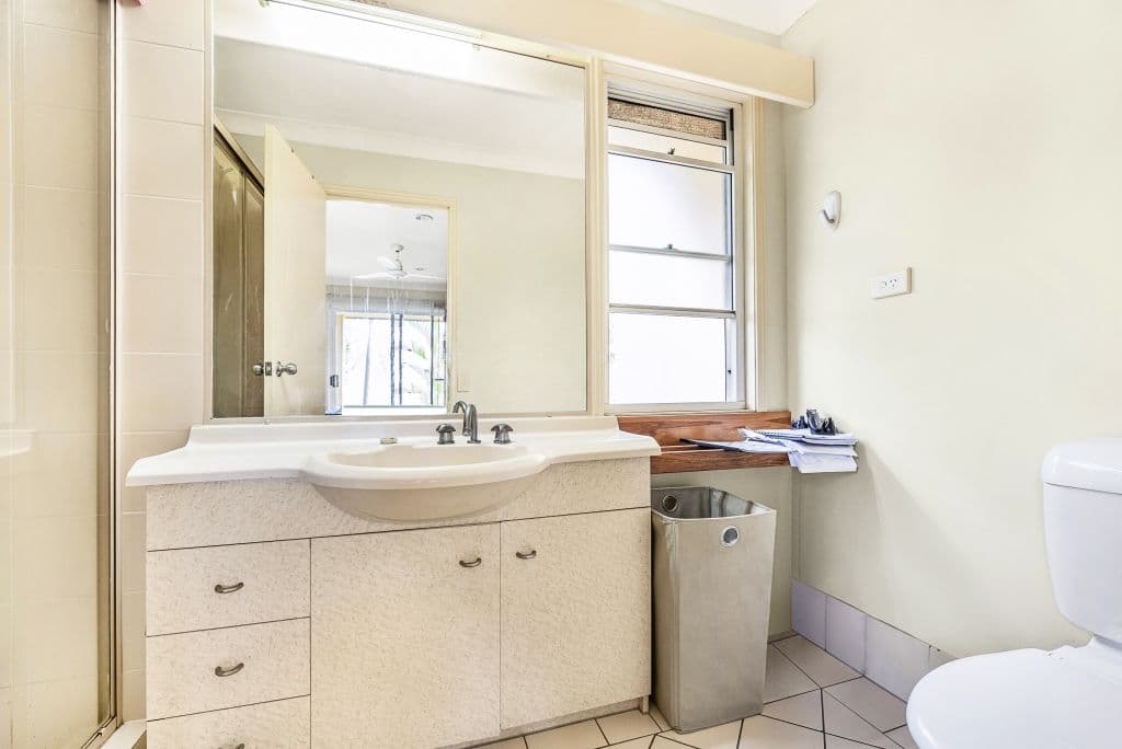 215 Cottesloe Drive, Mermaid Waters QLD 4218, Mermaid Waters - Thumbnail 6