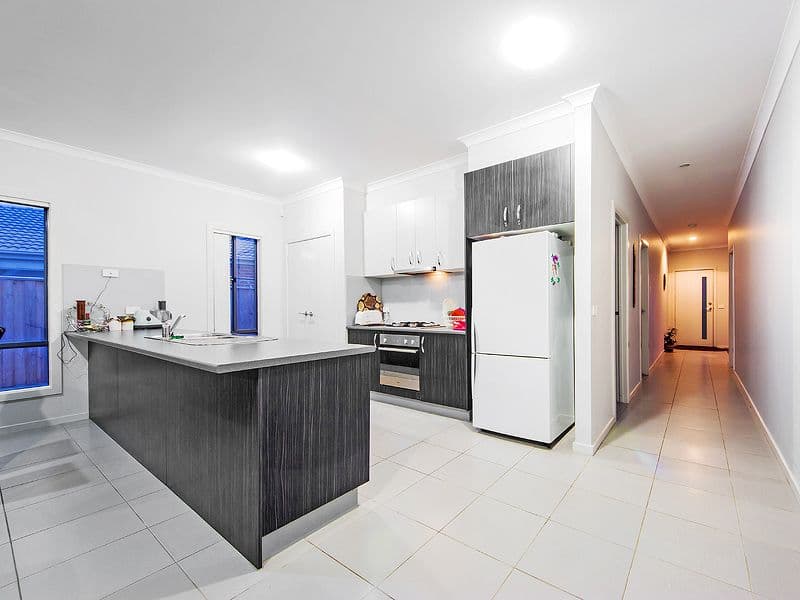 26 Fieldwren Drive, WILLIAMS LANDING VIC 3027, Williams Landing - Thumbnail 2