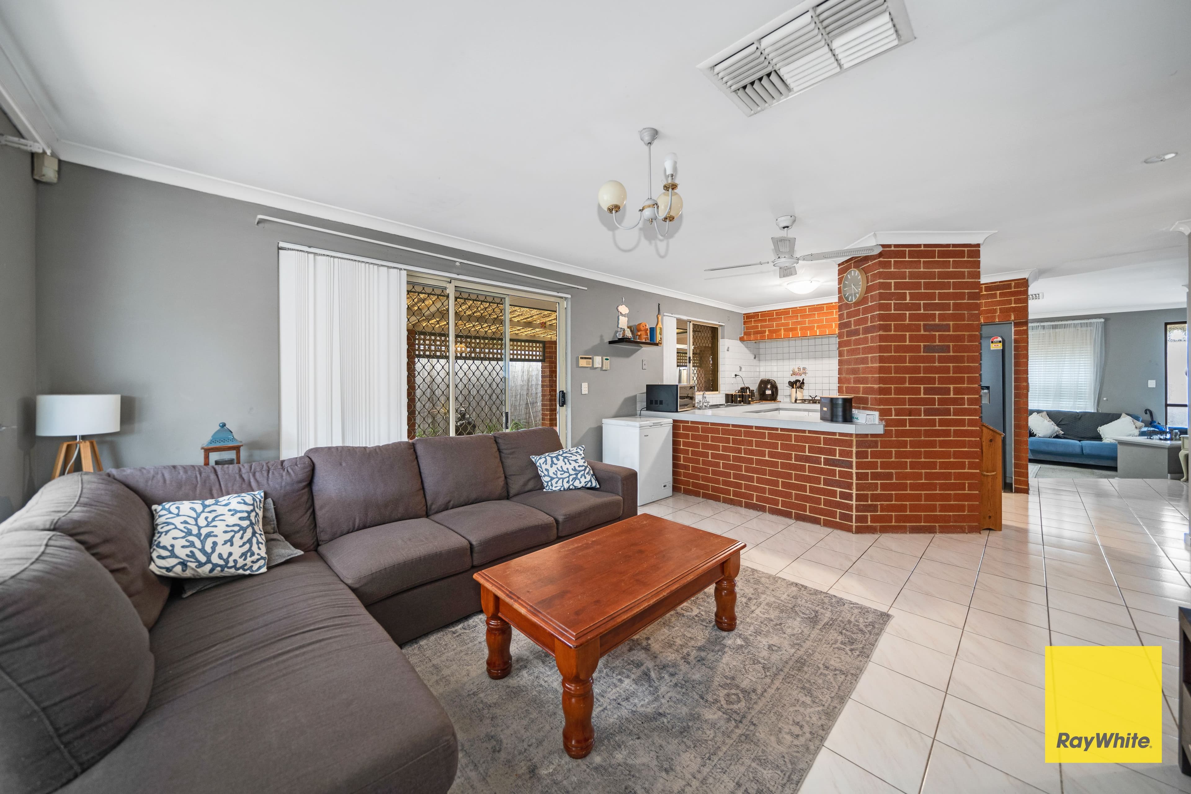 11 Wilton Close, Ballajura WA 6066, Ballajura - Thumbnail 7