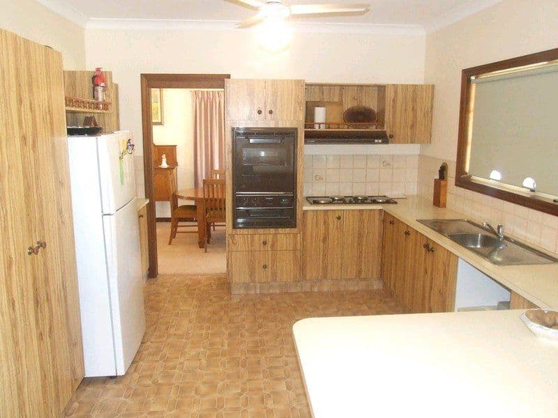 61 Albert Street, CROWS NEST QLD 4355, Crows Nest - Thumbnail 2