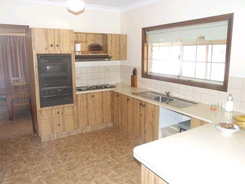61 Albert Street, CROWS NEST QLD 4355, Crows Nest - Thumbnail 5
