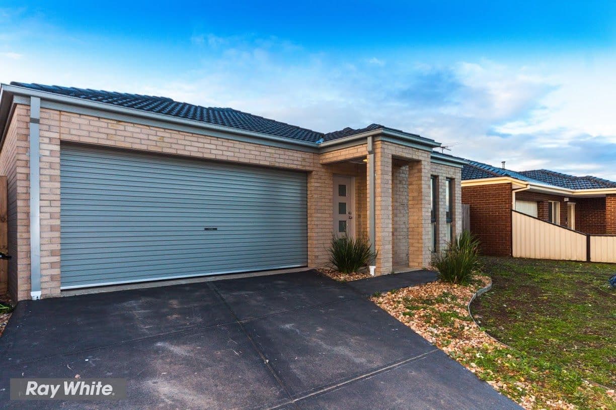 26 Bridlepath Drive, TRUGANINA VIC 3029, Truganina - Thumbnail 2