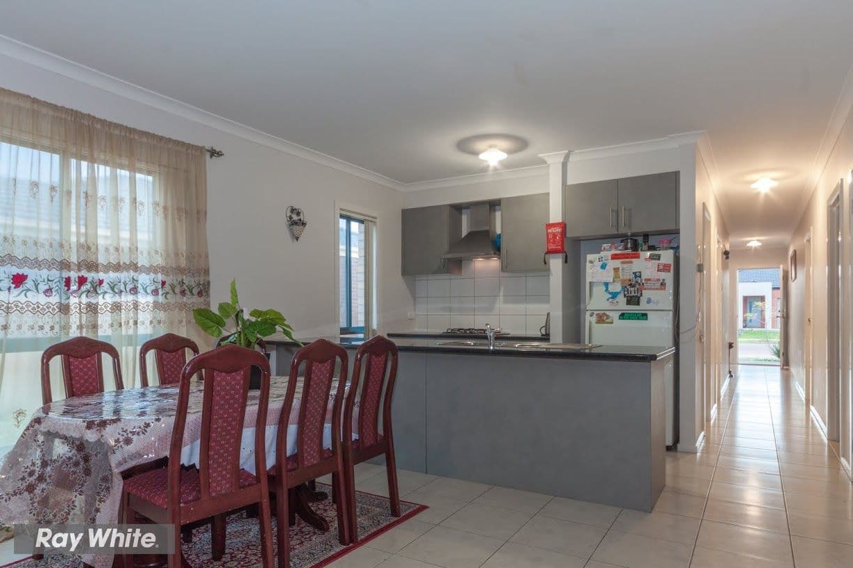 26 Bridlepath Drive, TRUGANINA VIC 3029, Truganina - Thumbnail 4
