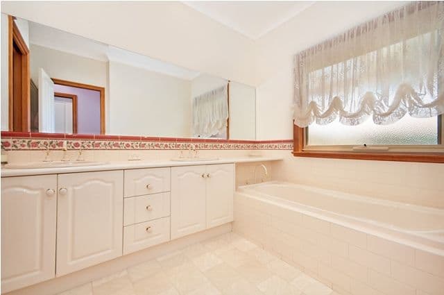 141 Whites Road, WARRNAMBOOL VIC 3280, Warrnambool - Thumbnail 4