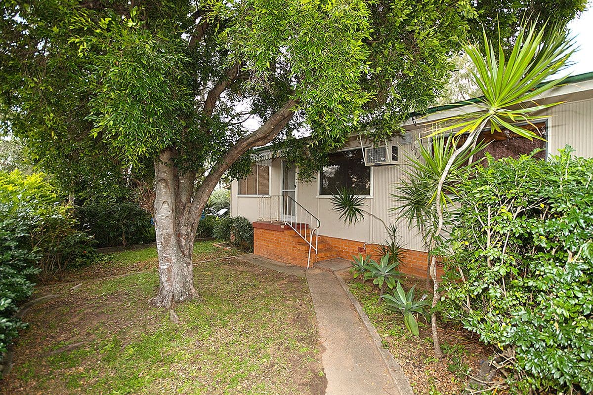 31 Gilmore Street, Leichhardt QLD 4305, Leichhardt - Thumbnail 2