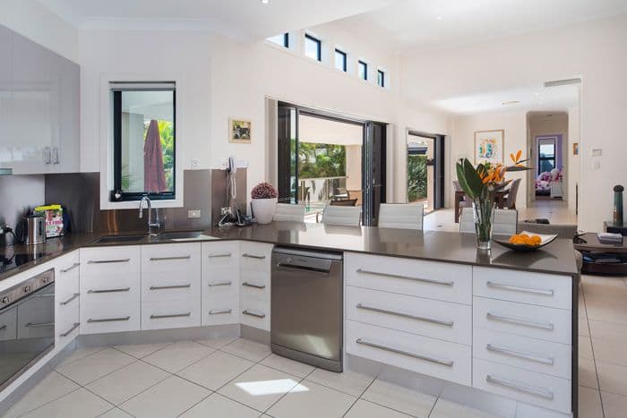 2556 Cressbrook Drive, Hope Island QLD 4212, Hope Island - Thumbnail 6