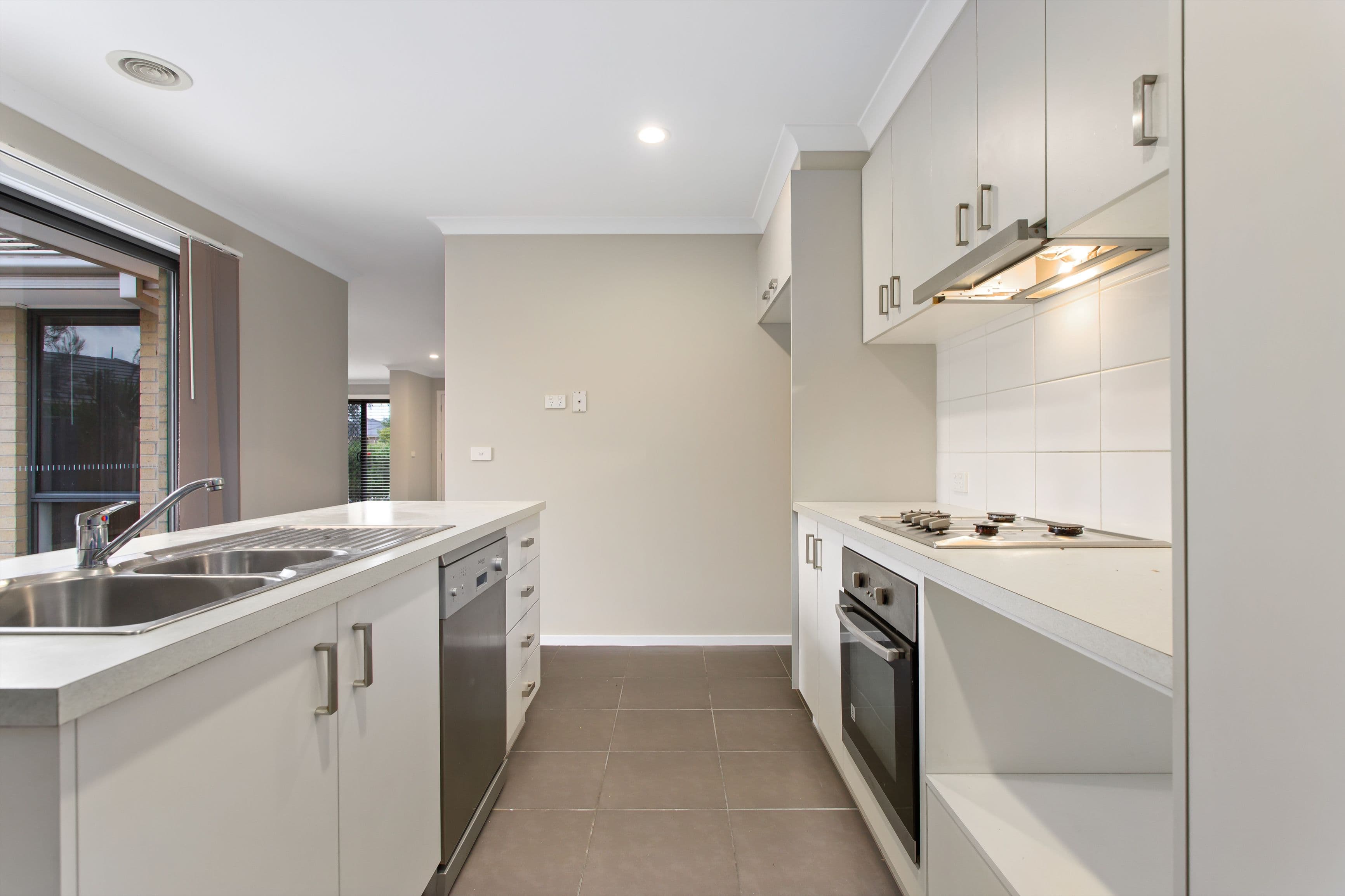 34 Lucca Walk, Mernda VIC 3754, Mernda - Thumbnail 3