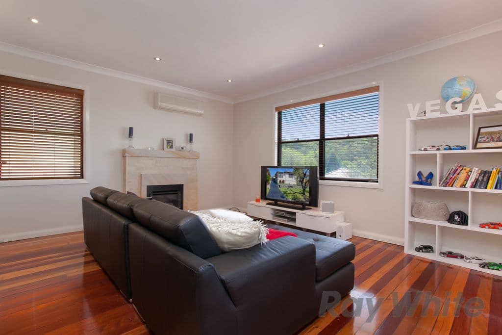 21 Meredith Street, NEW LAMBTON NSW 2305, New Lambton - Thumbnail 2