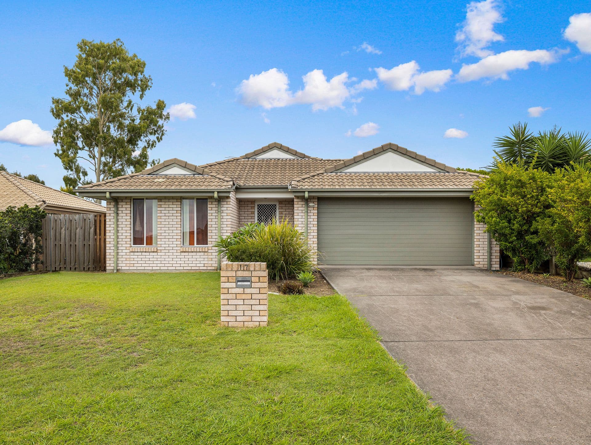 17 Scottsdale Street, Raceview QLD 4305, Raceview - Image 1