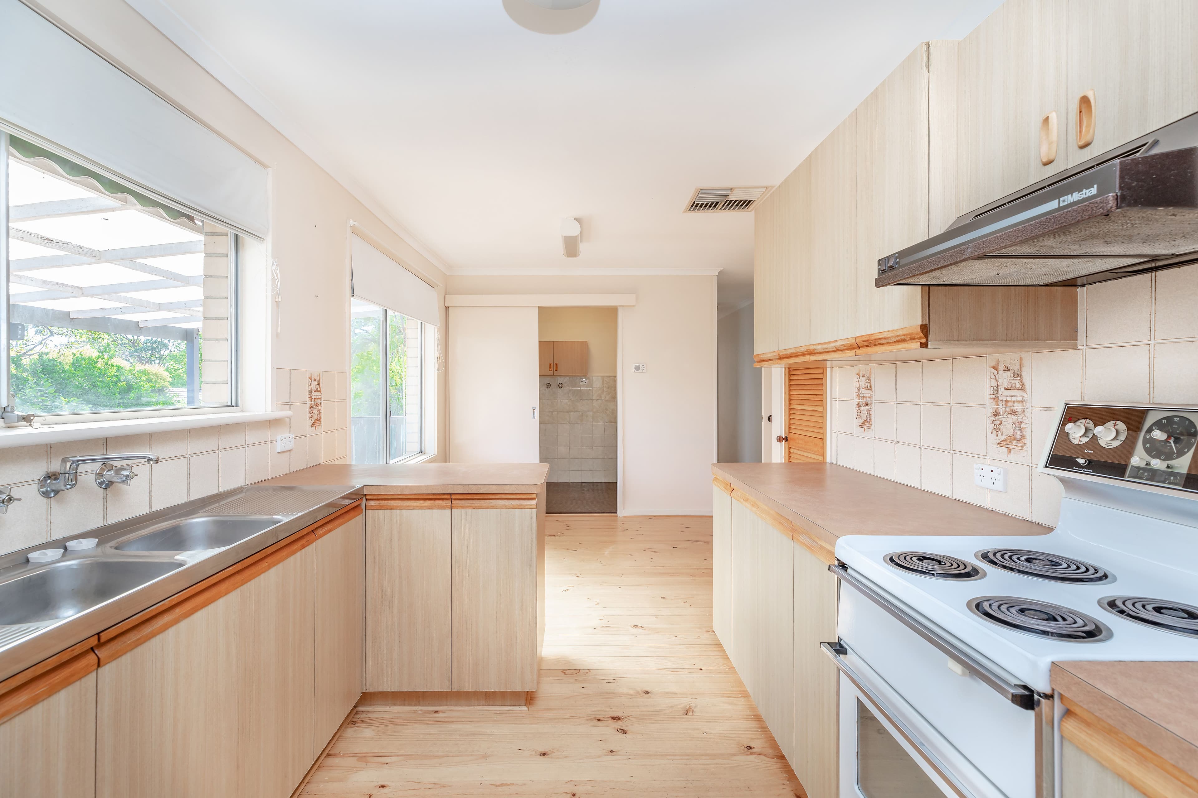 5 Matthews Court, Coromandel Valley SA 5051, Coromandel Valley - Thumbnail 5