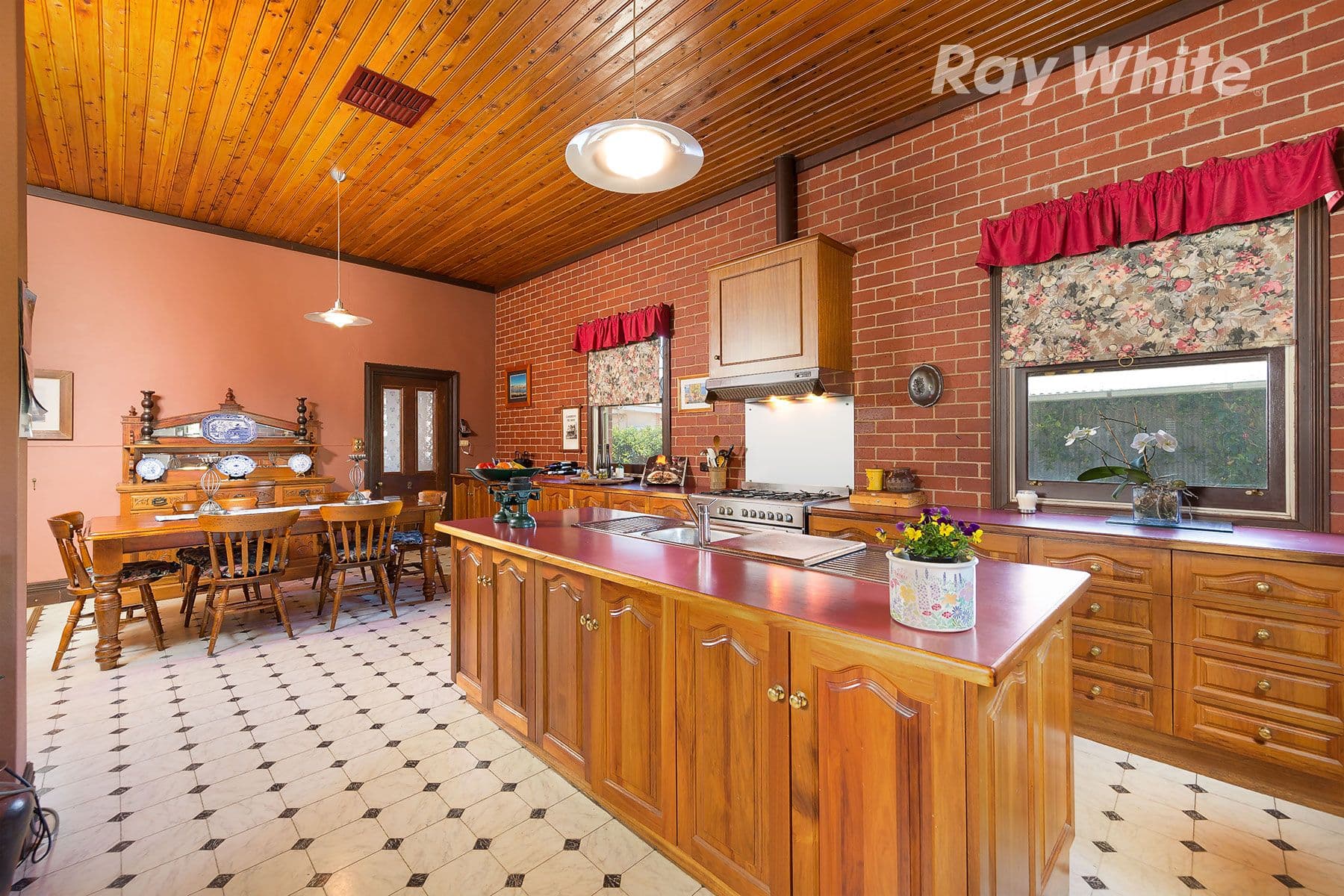 551 Hovell Street, Albury NSW 2640, Albury - Thumbnail 2