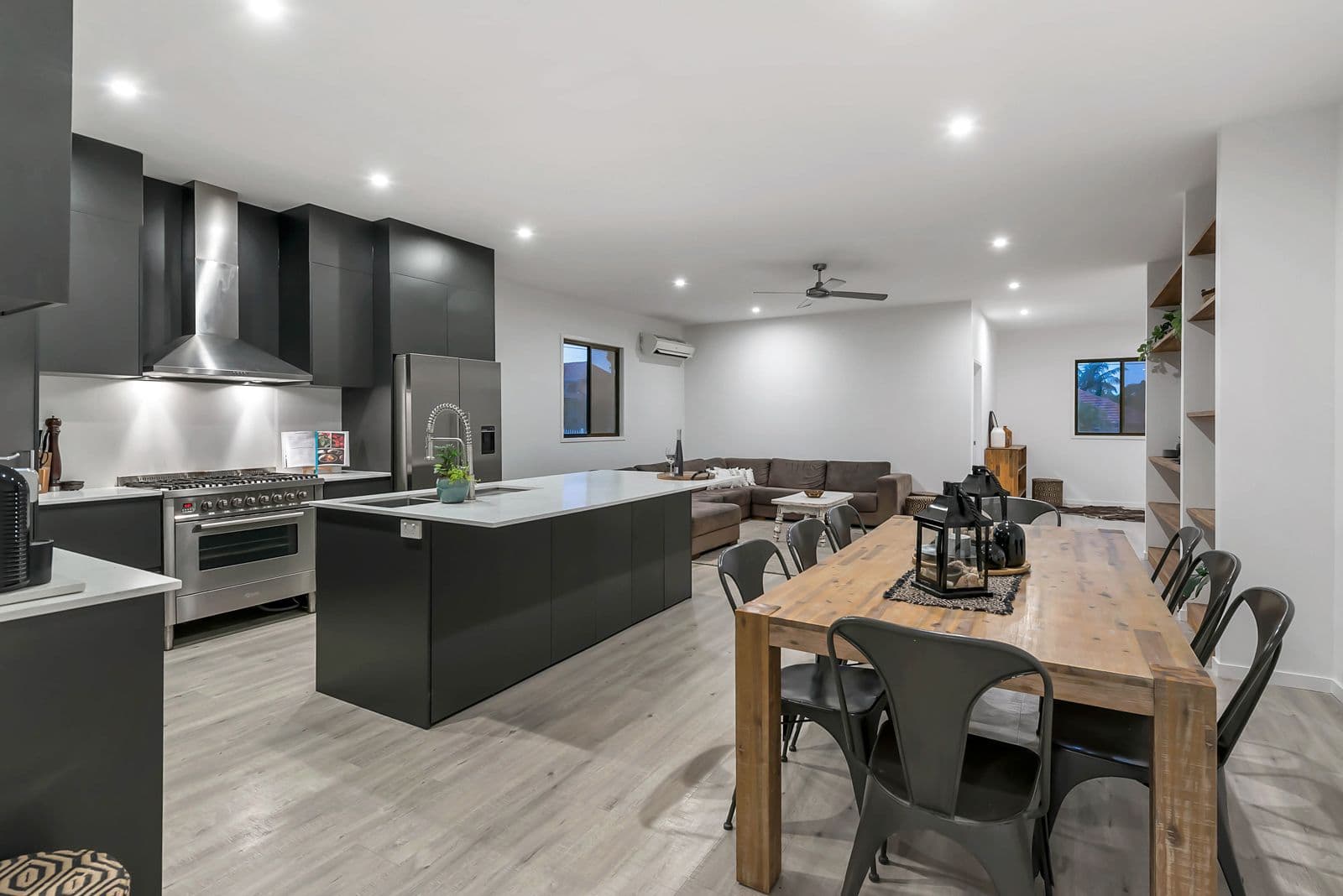 343 Rode Road, Wavell Heights QLD 4012, Wavell Heights - Thumbnail 3