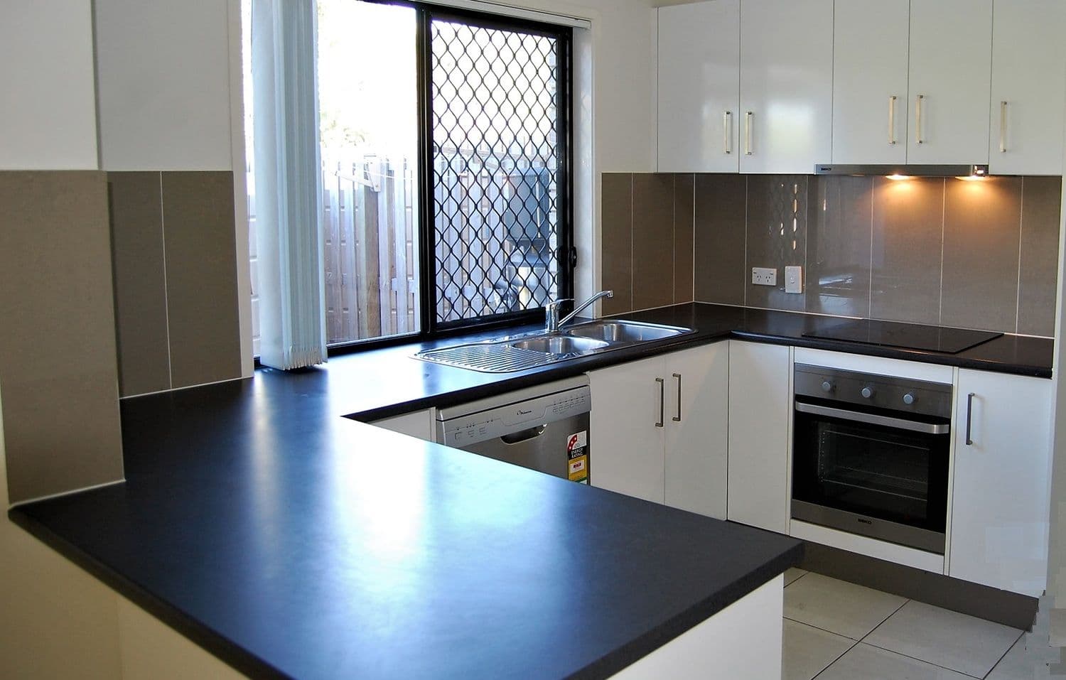 25-27 Ari Street, Marsden QLD 4132, Marsden - Thumbnail 2