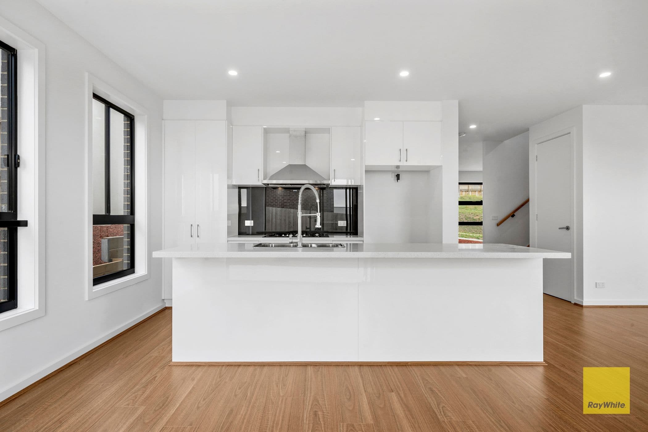 32 Frogmore Way, Highton VIC 3216, Highton - Thumbnail 2
