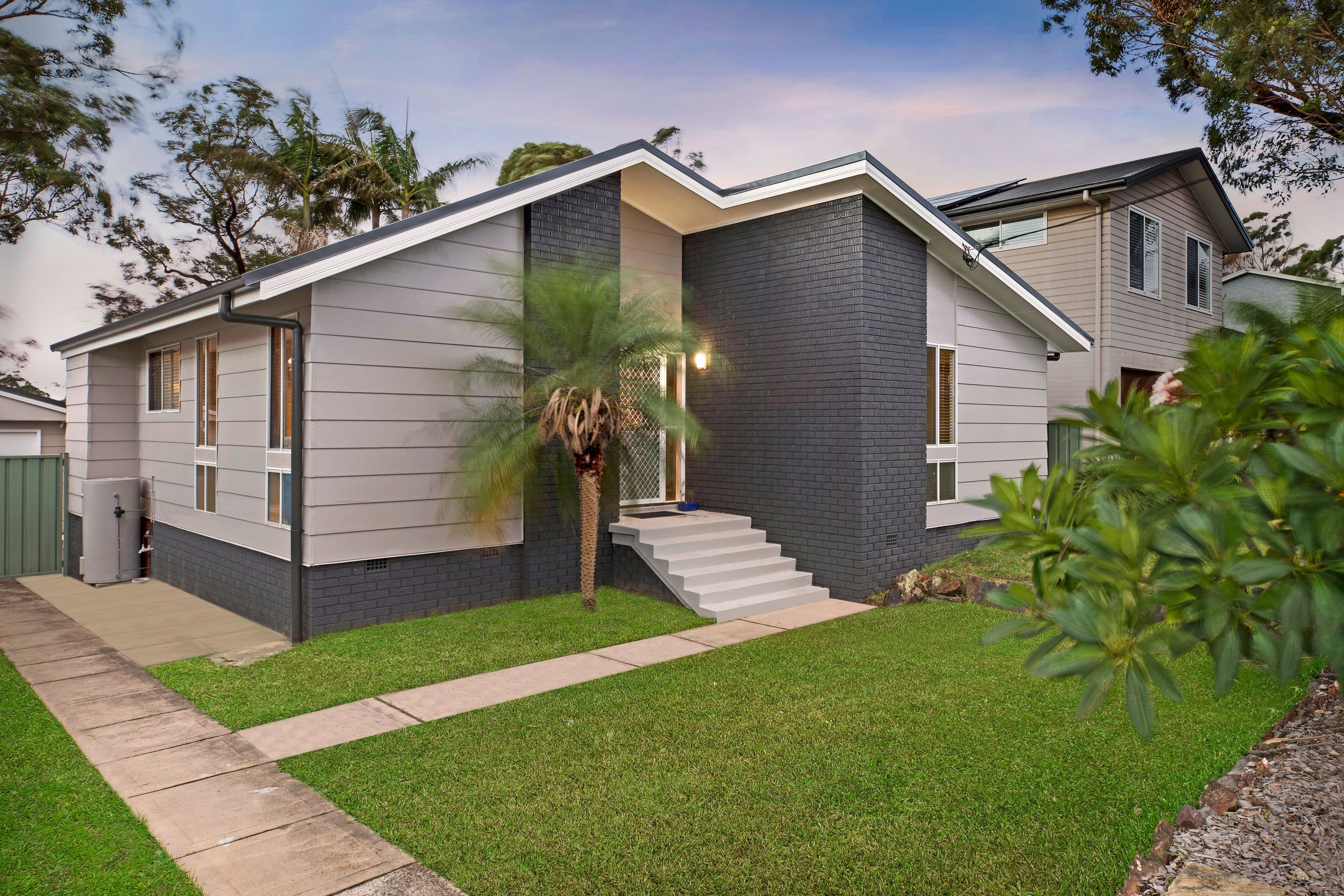 10 Keats Avenue, Bateau Bay NSW 2261, Bateau Bay - Image 1