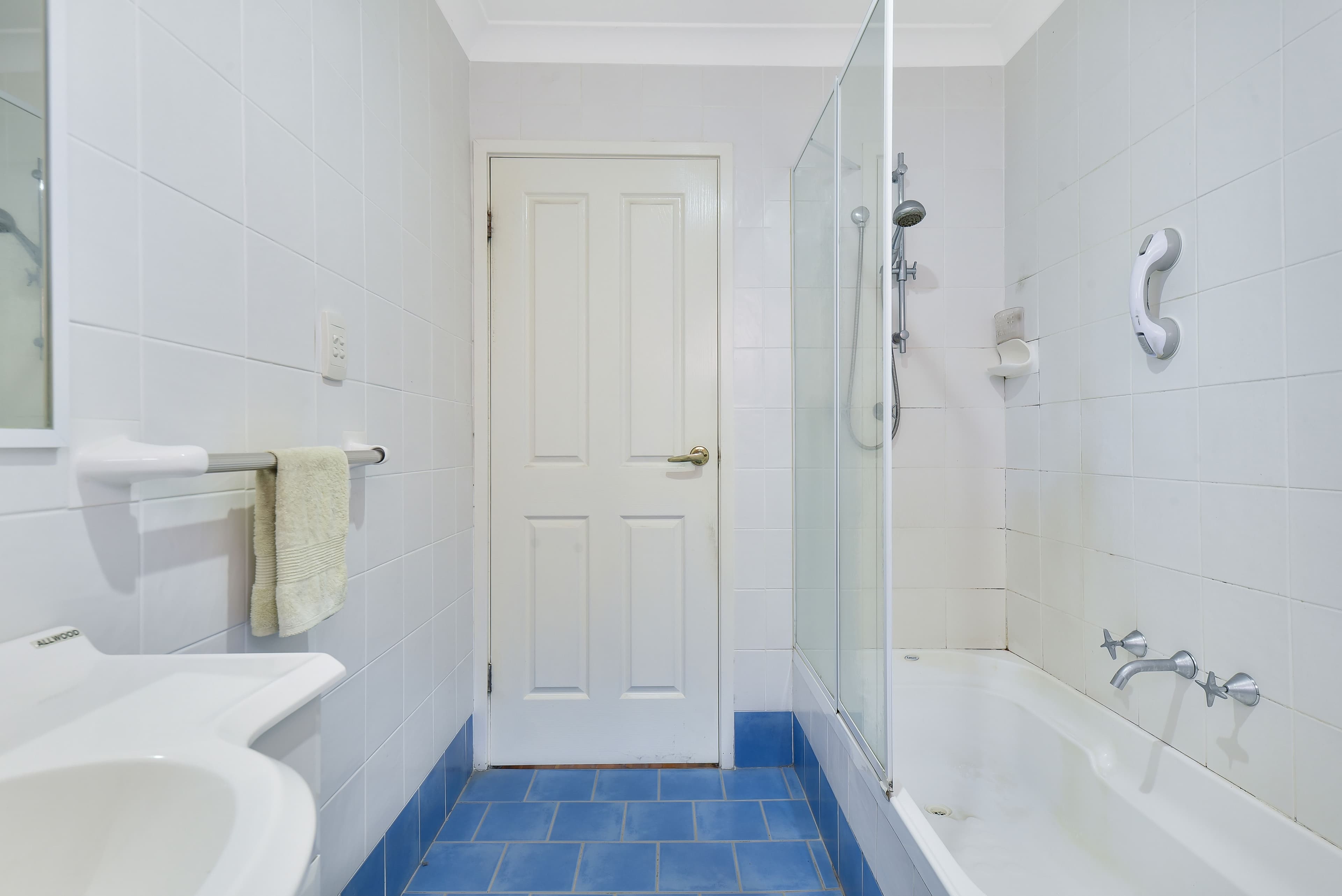 16 Richmond Crescent, Campbelltown NSW 2560, Campbelltown - Thumbnail 6