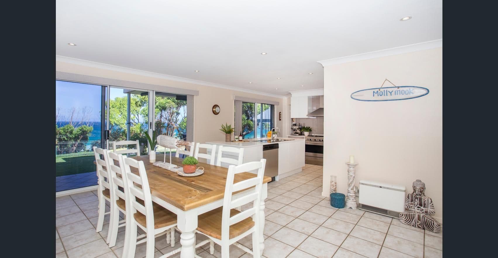 46 Donlan Road, Mollymook Beach - Thumbnail 3