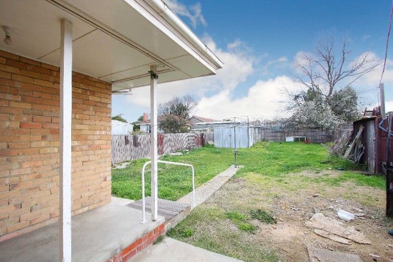 157 Boldrewood Parade, RESERVOIR VIC 3073, Reservoir - Thumbnail 2