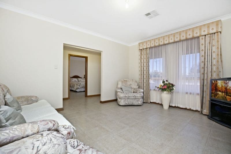 32 Green Avenue, SEATON SA 5023, Seaton - Thumbnail 2