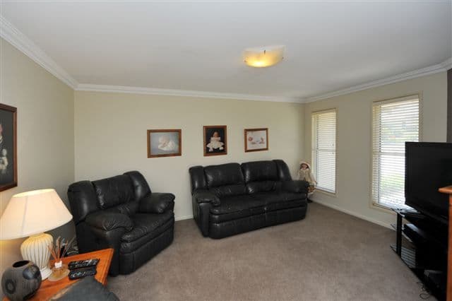 19 Shelton Crescent, KEARNEYS SPRING QLD 4350, Kearneys Spring - Thumbnail 4