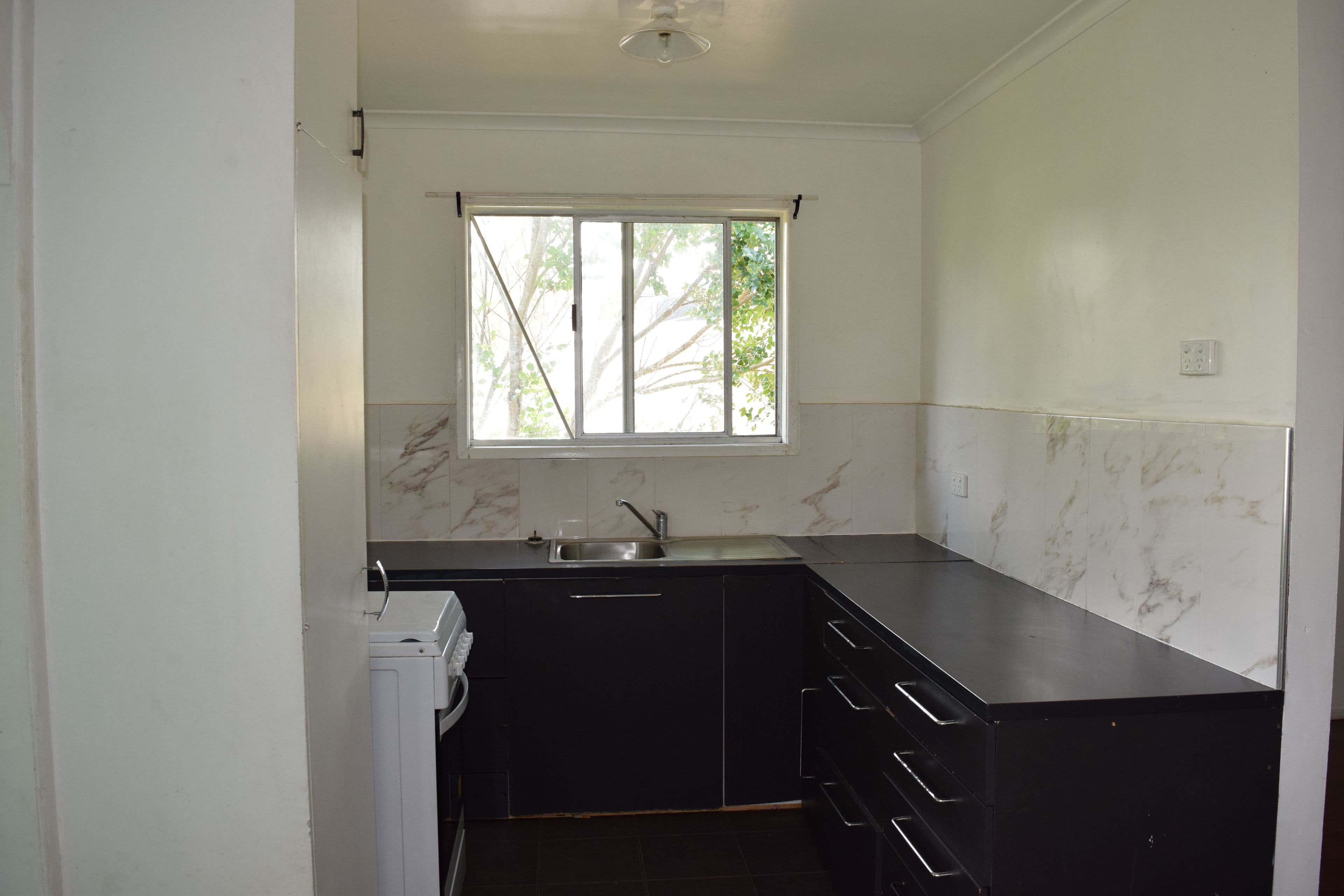 58 Ewing Road, Woodridge QLD 4114, Woodridge - Thumbnail 3