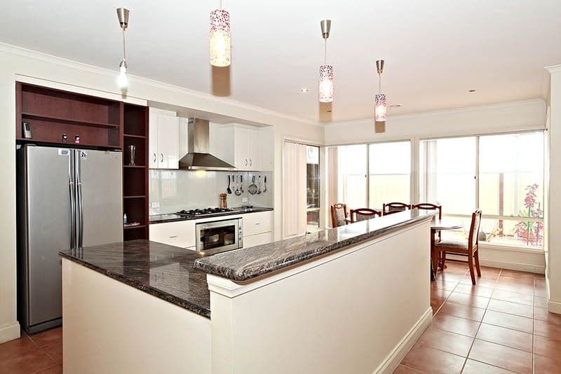 41 Webbs Avenue, TAYLORS HILL VIC 3037, Taylors Hill - Thumbnail 2