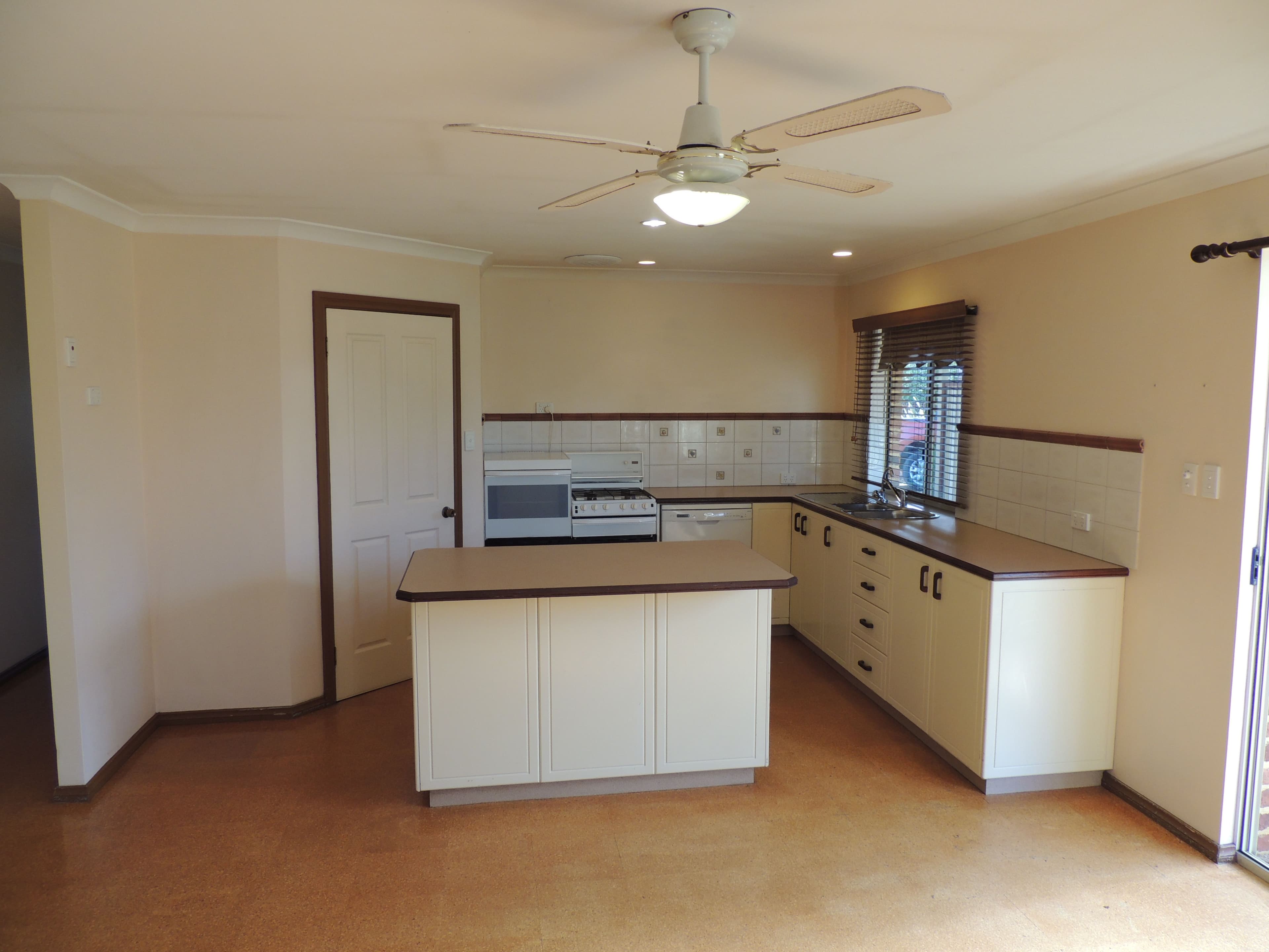 52 Deane Street, Mount Barker WA 6324, Mount Barker - Thumbnail 4