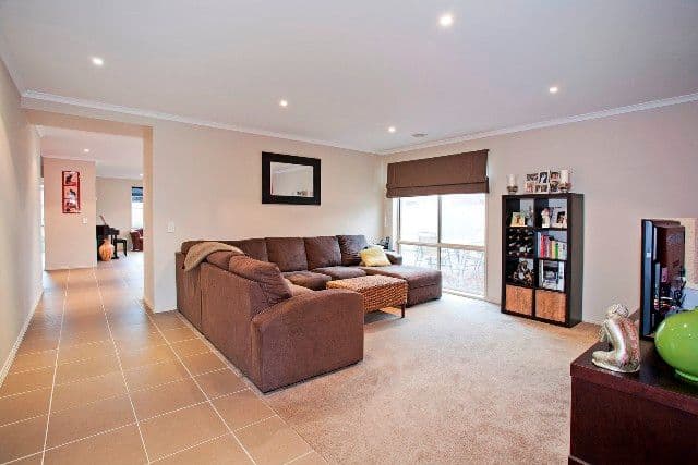 2 Geraghty Court, LOVELY BANKS VIC 3221, Lovely Banks - Thumbnail 3
