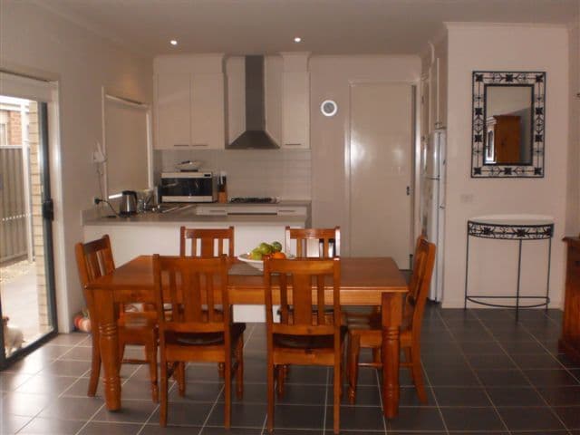 41 Kinglake Crescent, CRAIGIEBURN VIC 3064, Craigieburn - Thumbnail 3