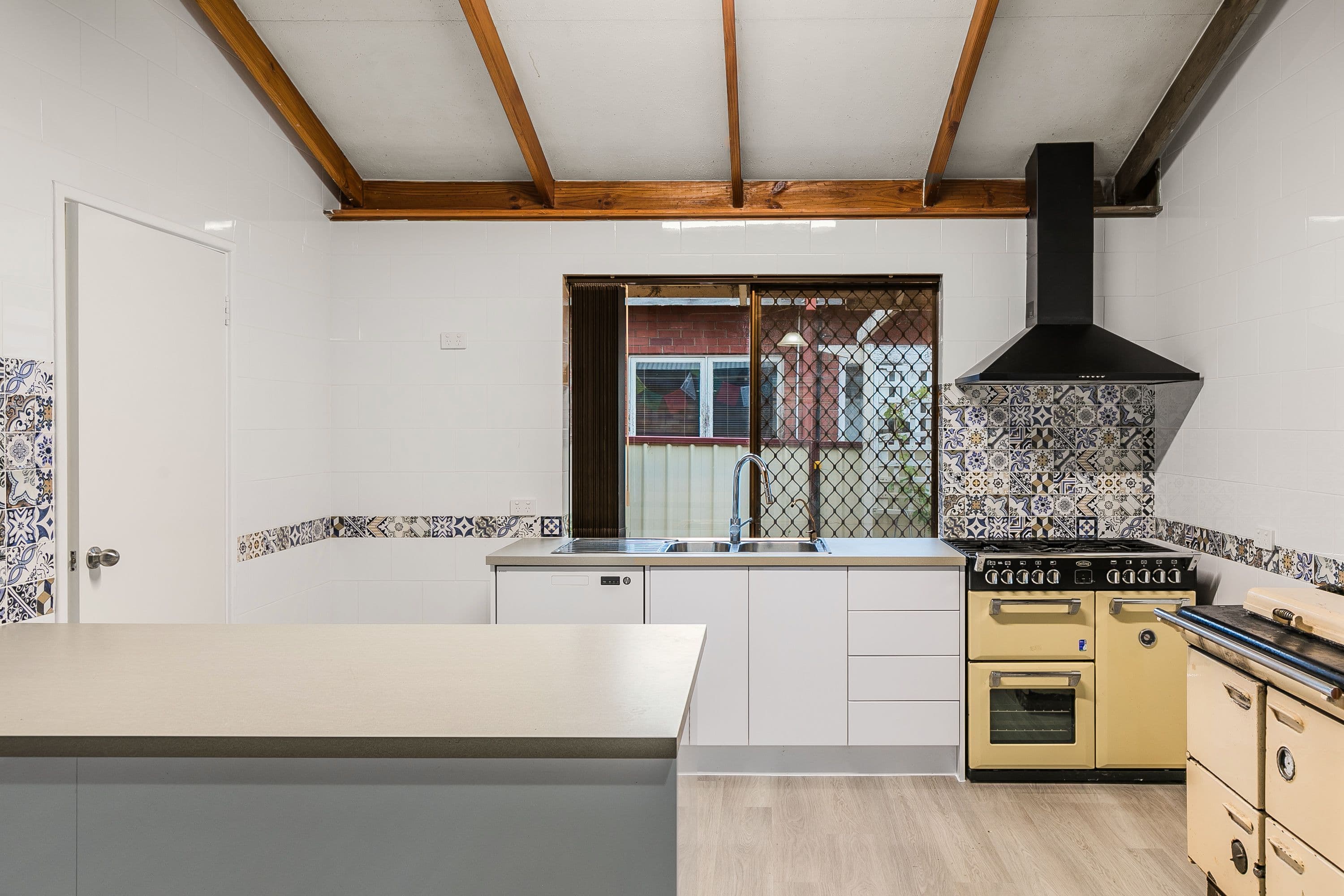 19 Avonlee Road, Armadale WA 6112, Armadale - Thumbnail 2