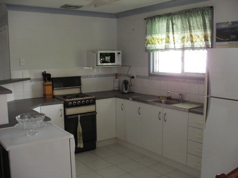 4 Meilland Street, PARKHURST QLD 4702, Parkhurst - Thumbnail 3