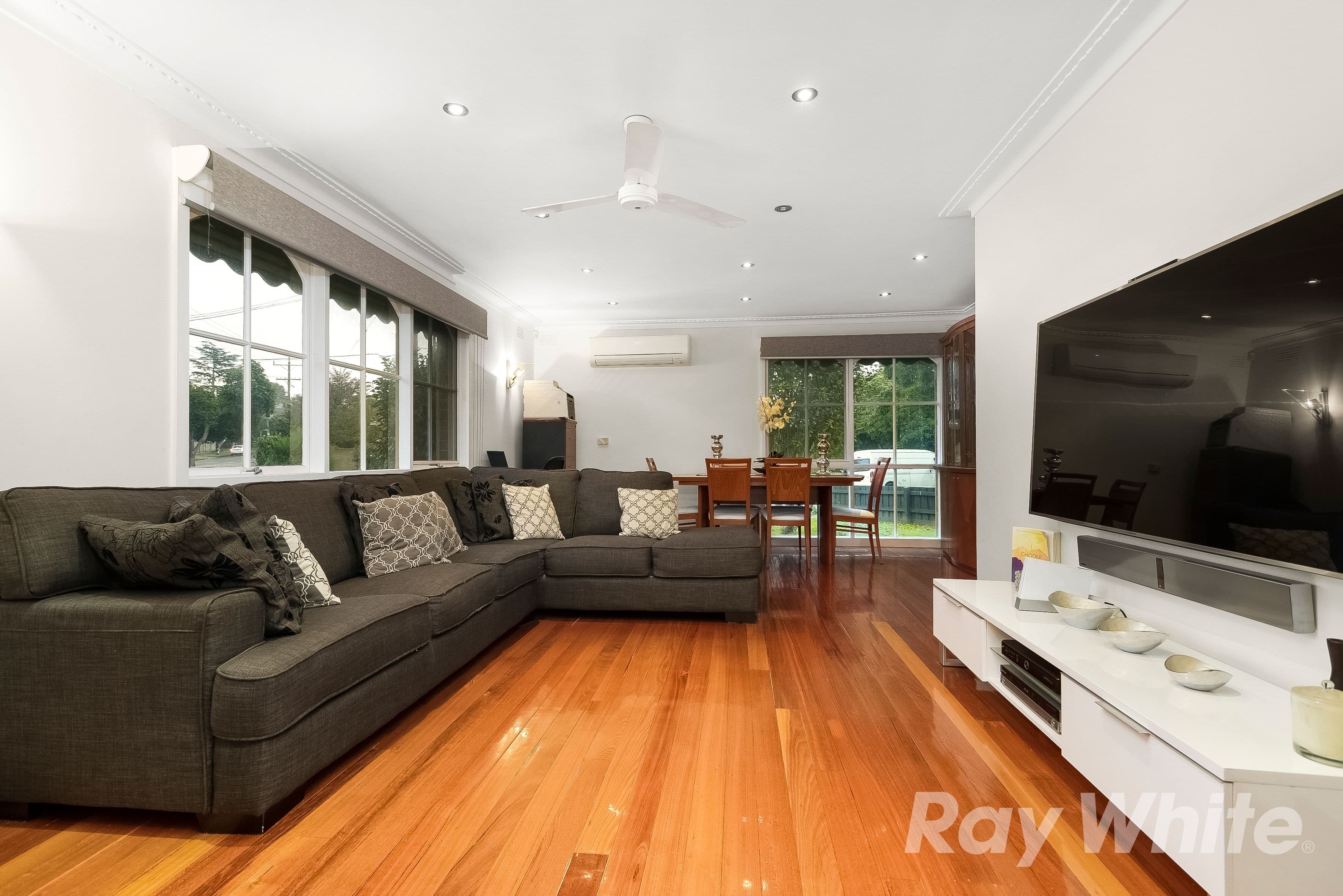 31 Stradella Avenue, Vermont South VIC 3133, Vermont South - Thumbnail 2