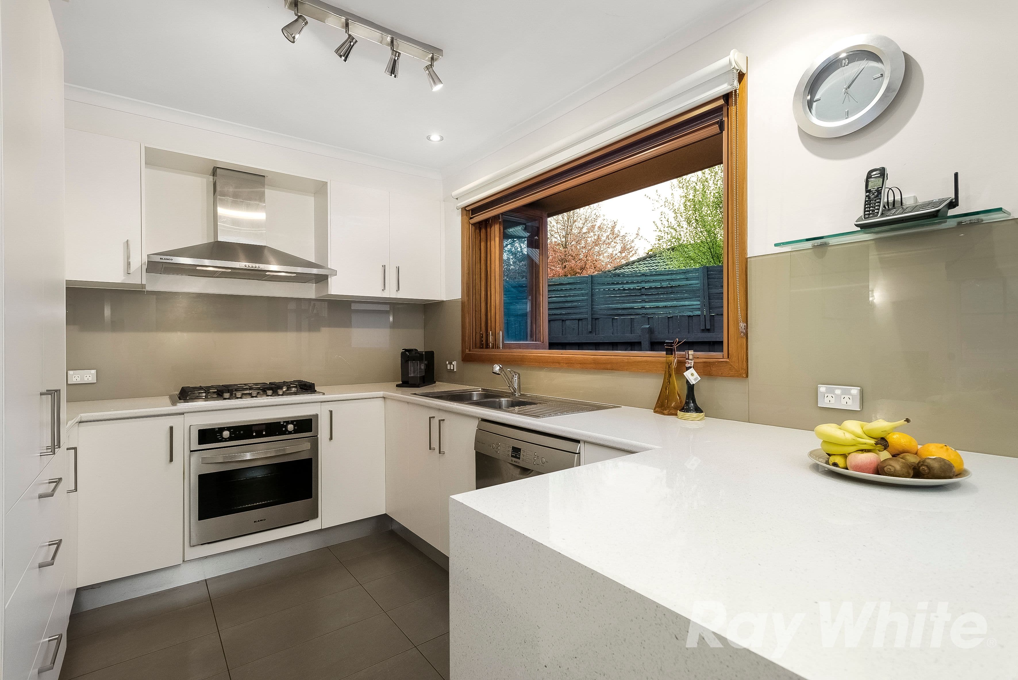 31 Stradella Avenue, Vermont South VIC 3133, Vermont South - Thumbnail 4