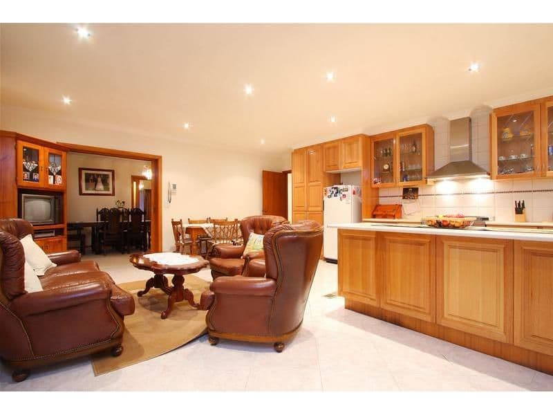 62 Dumbarton Street, RESERVOIR VIC 3073, Reservoir - Thumbnail 4