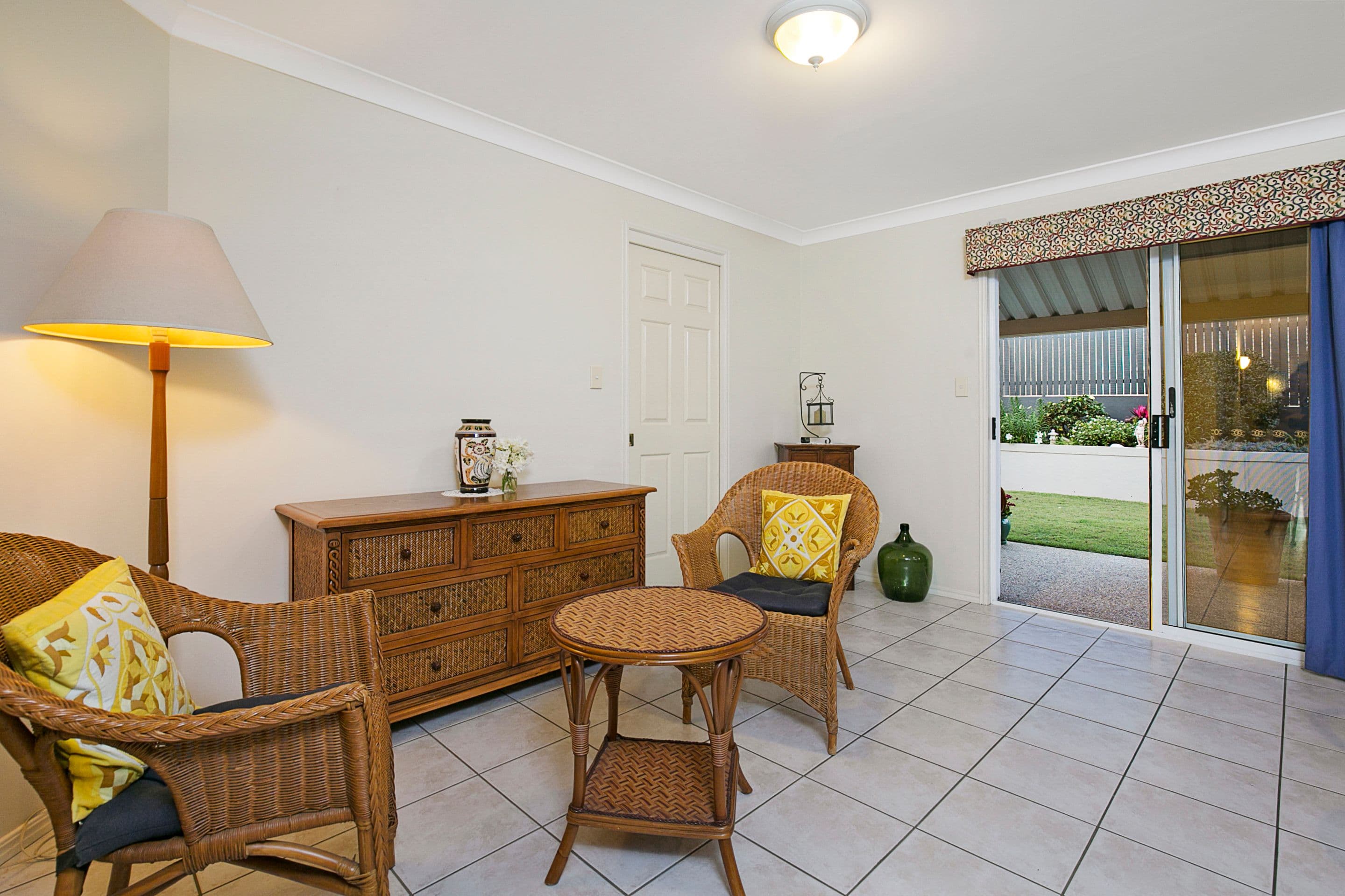 27 Windsor Place, Carindale QLD 4152, Carindale - Thumbnail 4