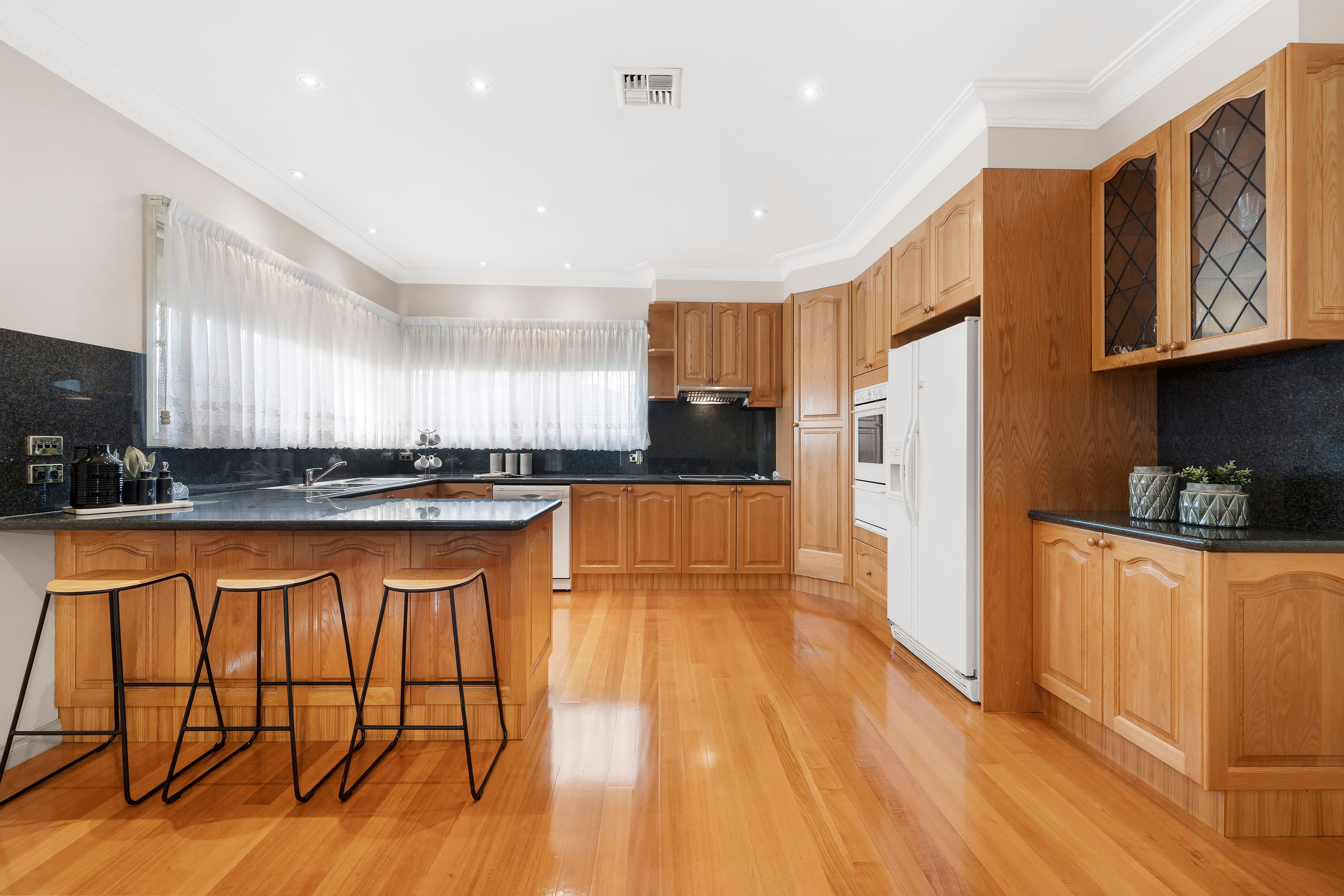 5 Australis Drive, Mill Park VIC 3082, Mill Park - Thumbnail 4