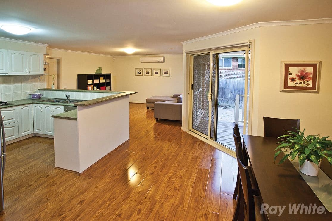 11 Rolls Court, GLEN WAVERLEY VIC 3150, Glen Waverley - Thumbnail 3
