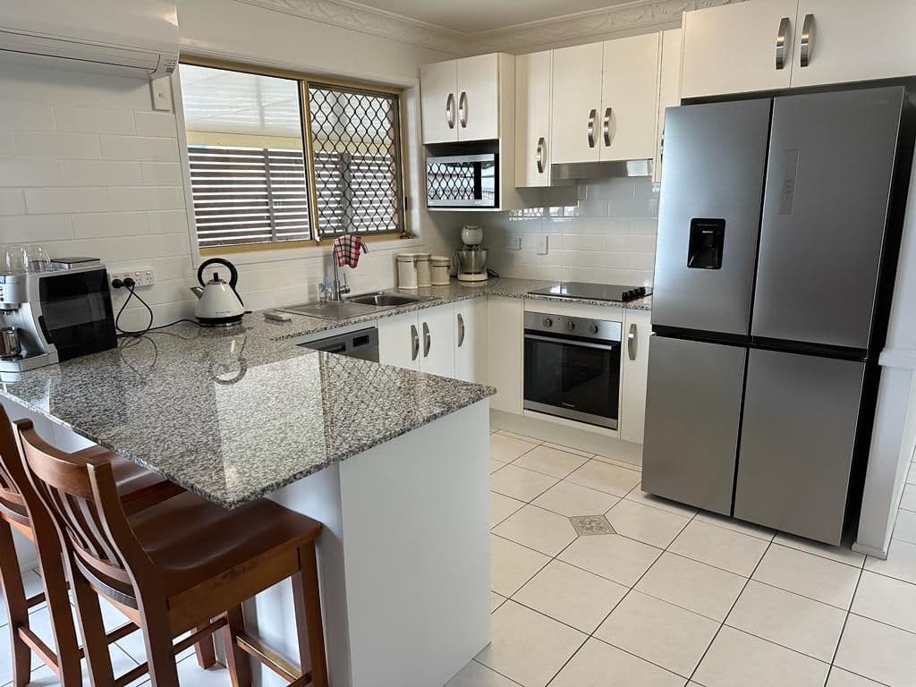 8 Hatte Street, Norman Gardens QLD 4701, Norman Gardens - Thumbnail 3