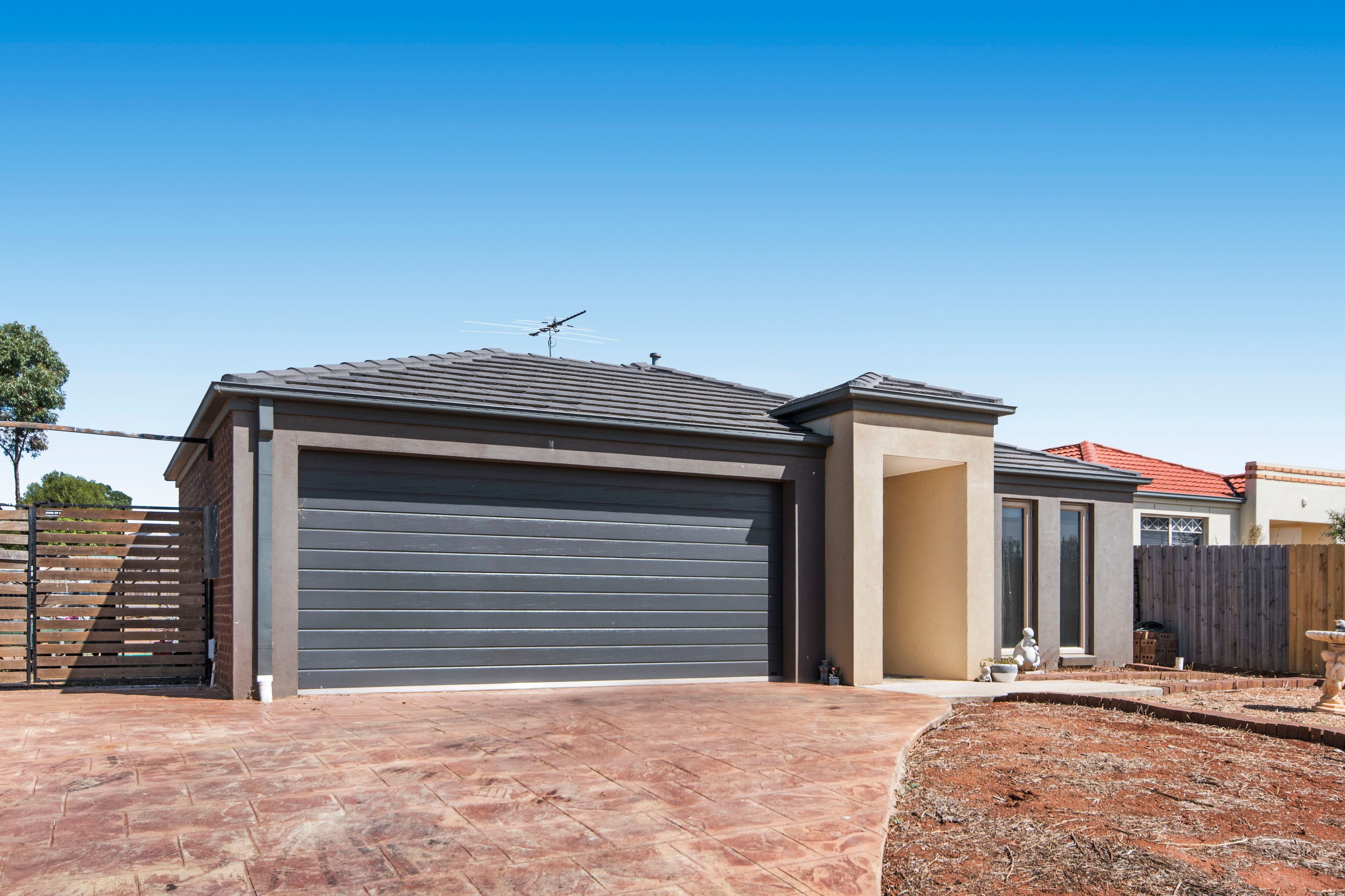 3 Emerald Court, Melton West VIC 3337, Melton West - Thumbnail 2